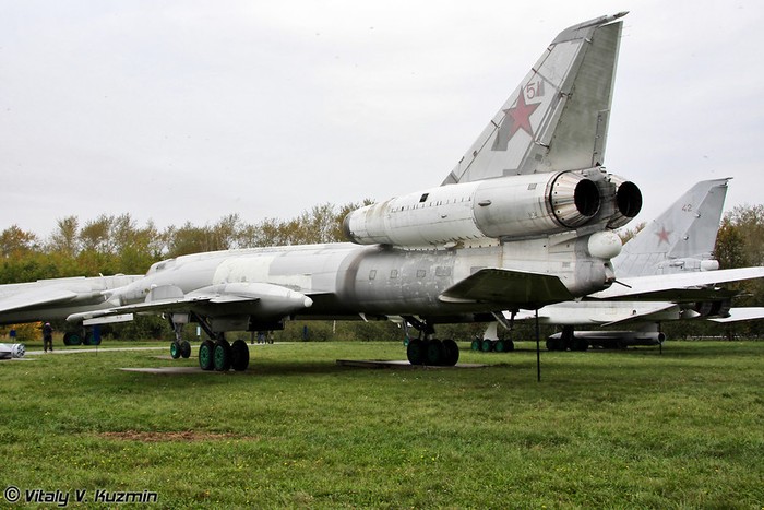 Tu-22PD
