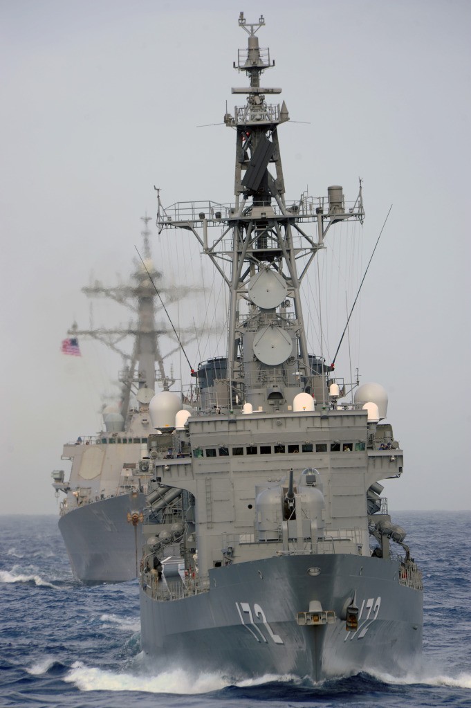 Chiếm hạm Mỹ - Nhật trong đội hình diễn tập