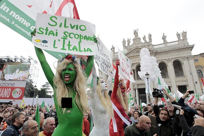 Hoạt động của phong trào FEMEN ở Rome, Italy.