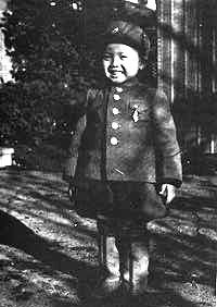 Chủ tịch Triều Tiên Kim Jong Il lúc còn nhỏ