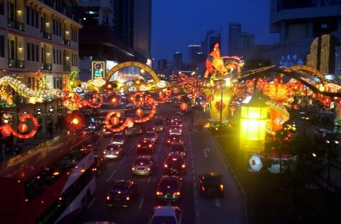 Phố người Hoa chuẩn bị đón tết âm lịch ở Singapore.