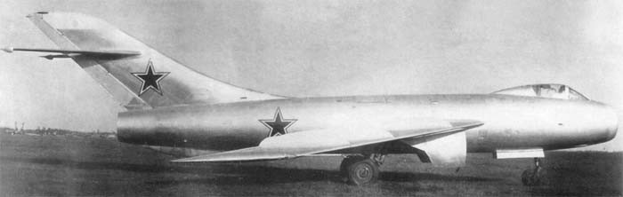 Sukhoi Su-17 (1949) của Liên Xô.