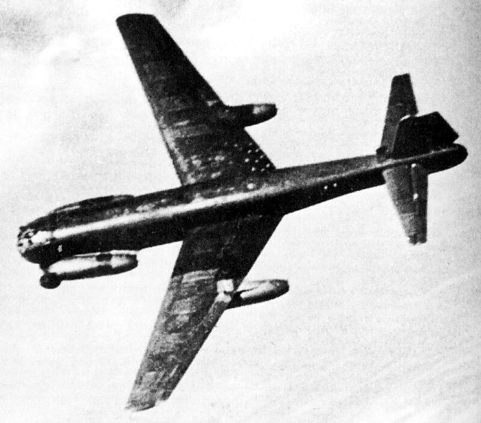 Ju 287 khi được cung cấp cho Luftwaffe sẽ là một máy bay ném bom có thể tránh được việc chặn đánh bởi các máy bay tiêm kích của quân Đồng minh.(hình ảnh thật)