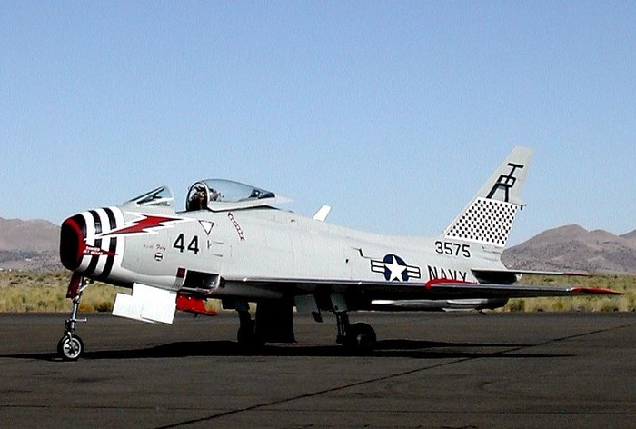 North American Aviation FJ-4 Fury (hải quân) (Mỹ)