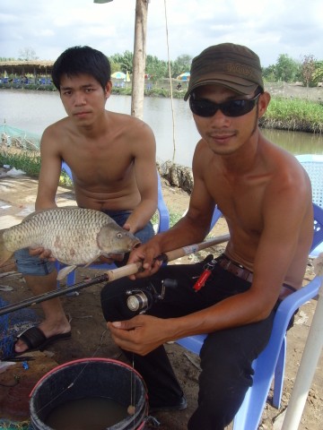 Cần thủ Việt và các chiến tích trong các buổi câu cá chép