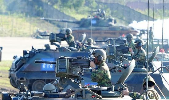 Quân đội Đài Loan diễn tập huấn luyện