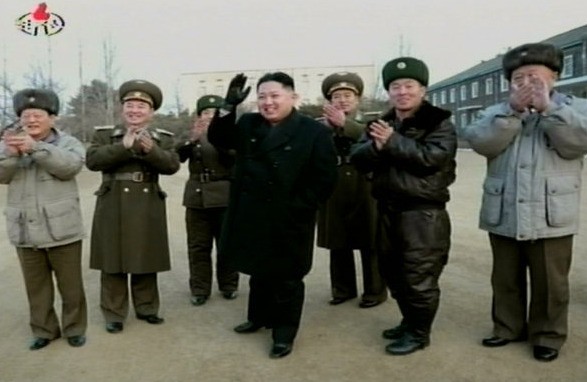 Tướng trẻ Kim Jong un thăm một đơn vị không quân