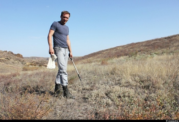 Theo chân thợ săn rắn độc ở Kazakhstan ảnh 3