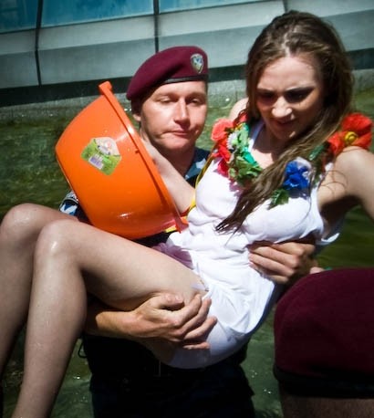 Phong trào FEMEN xuất hiện tại Ucraina