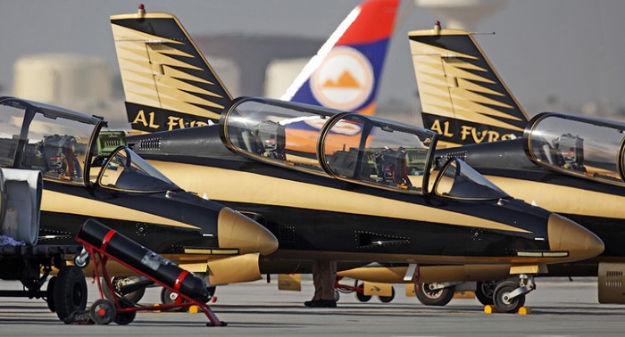 Đội bay biểu diễn Al Fursan của Không quân UAE tại Triển lãm hàng không quốc tế Bahrain