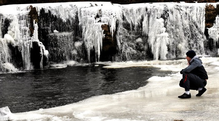 Sông Swale gần Reeth bị bị đóng băng