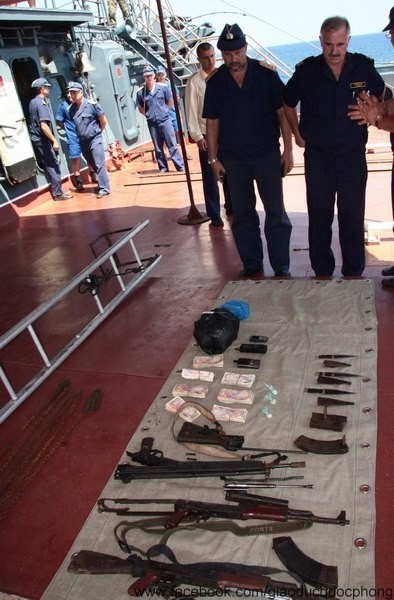 Vũ khí, tiền và ma tuý của hải tặc Somali