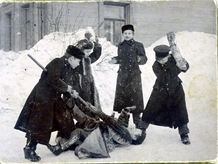 Trẻ em Moscow đánh lộn năm 1912