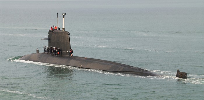 Tàu ngầm S-604 "Emeraude"