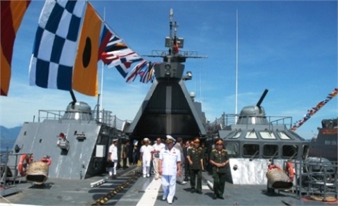 Hải quân tăng cường huấn luyện tác chiến trên tàu Lý Thái Tổ. Ảnh tư liệu