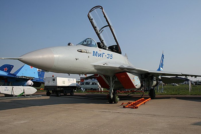 MiG-35.
