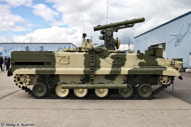 Xe chiến đấu bánh xích gắn tên lửa chống tăng 9K123 Khrizantema-S