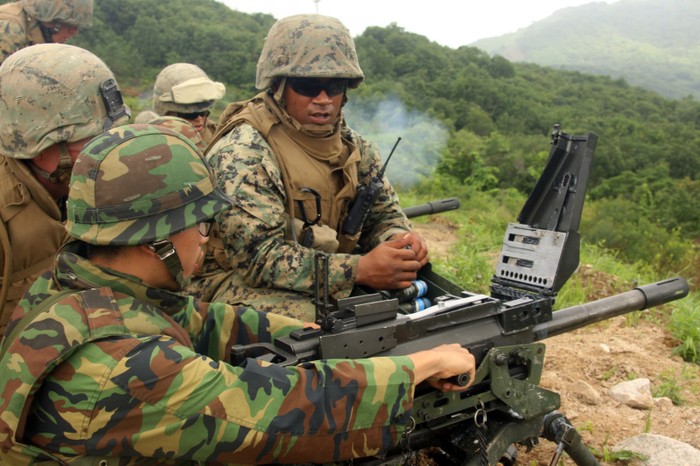 Quân đội Mỹ - Hàn tập trận bắn đạn thật tại trường bắn Ác Mộng