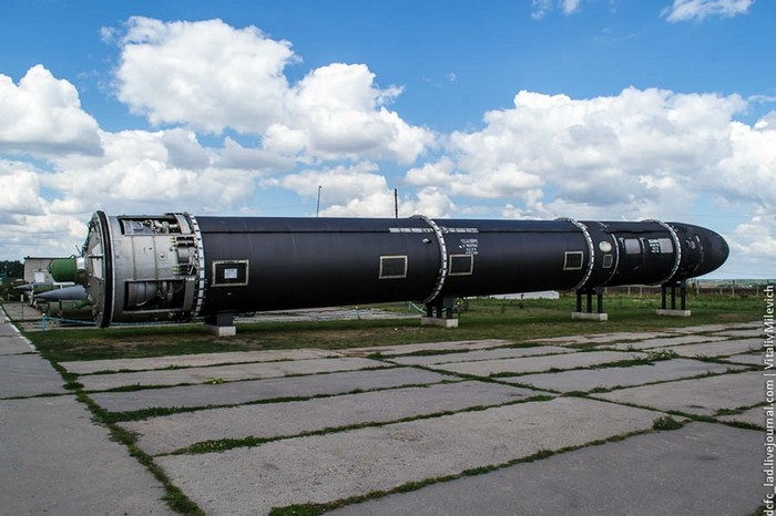 Tên lửa đạn đạo RS-20 “Voevoda”, NATO định danh là SS-18 “Satan”.