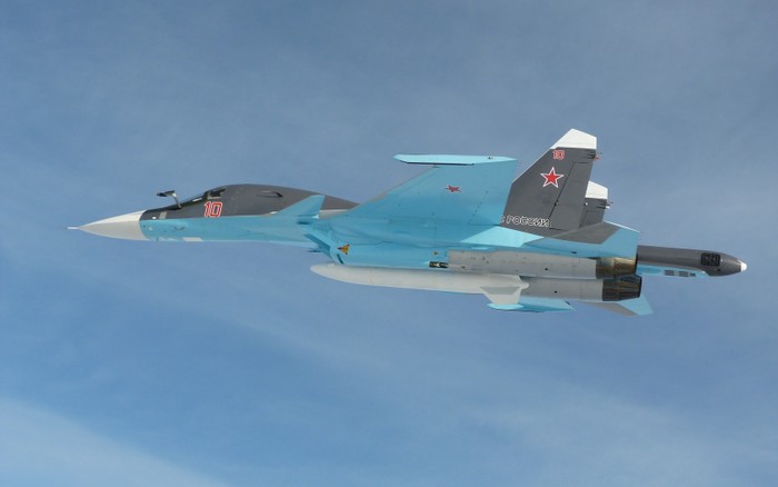 Sukhoi Su-34 (tên ký hiệu của NATO là Fullback - Hậu vệ) là loại máy bay chiến đấu-ném bom và tấn công tiên tiến của Nga.