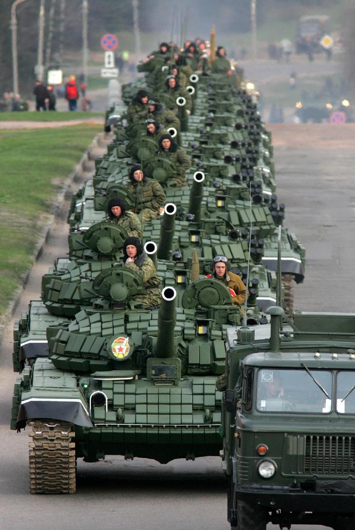 Xe tăng Nga (ảnh chỉ có tính chất minh hoạ)