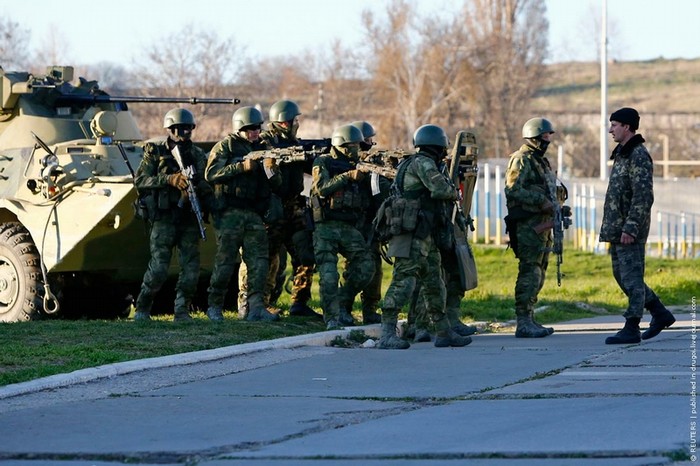 Phản ứng của những ngườu lính của Ucraine khá yếu ớt