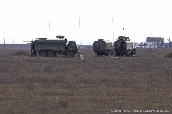 Các loại xe bảo đảm có mặt tại khu vực triển khai quân đội