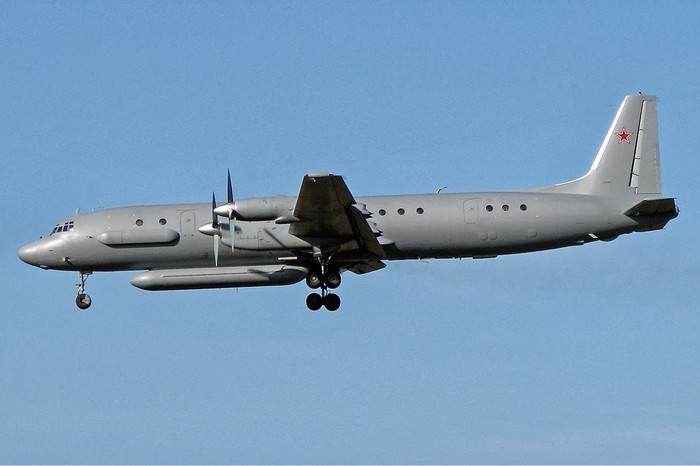 Máy bay do thám Il-20
