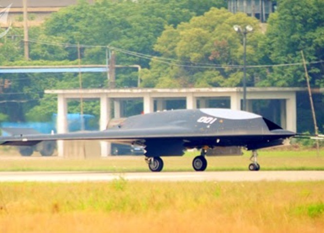 UAV Lợi Kiếm nhái hàng Mỹ của Trung Quốc