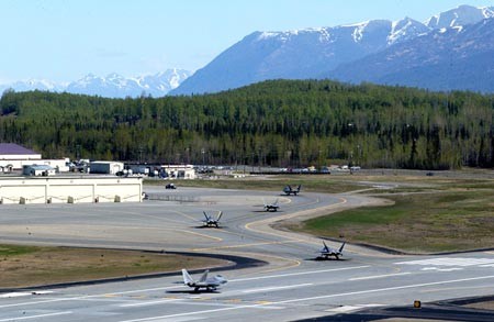 Căn cứ không quân Mỹ ở Alaska