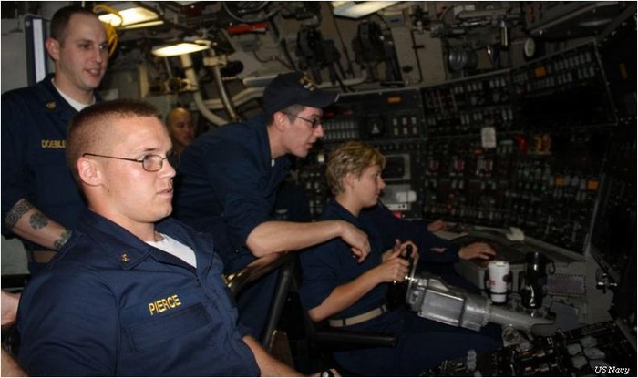 Là nơi thường xuyên có sự hiện diện của các học viên thực tập được Hải quân Mỹ đào tạo