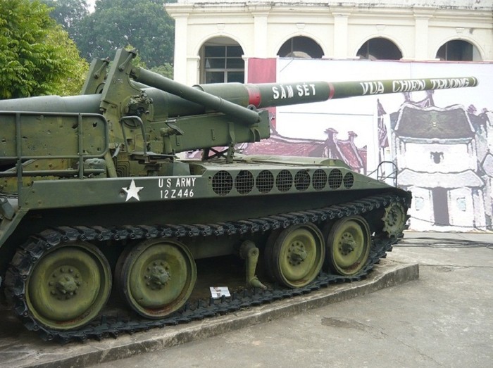 Pháo tự hành 175 mm của Mỹ, quân ta thu được trong trận đánh tiêu diệt Cứ điểm pháo binh 241 của Ngụy tại Quảng Trị (1972)