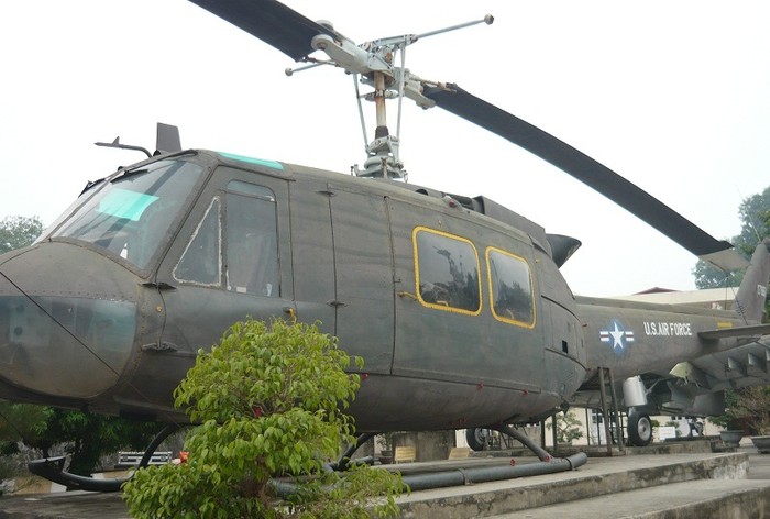 Máy bay trực thăng UH-1H (IROQUOIS) của Mỹ, ta thu được trong trận tiến công vào sở chỉ huy Sư đoàn 3- Không quân Ngụy và Sân bay Biên Hòa (30/4/1975)