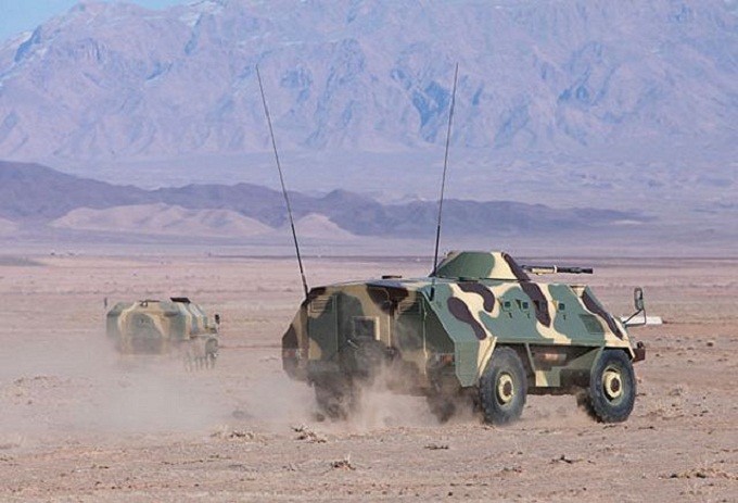 Sarir có trang bị súng máy chính 14.5mm và 1 súng máy 7.62mm (rất giống so với BTR-60) và chính thức sản xuất hàng loạt từ tháng 1 năm 2011