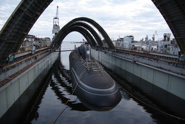 Tàu ngầm hạt nhân Severodvinsk đang trong quá trình thử nghiệm và hoàn thiện, dự kiến sẽ được đưa vào phục vụ trong năm nay.