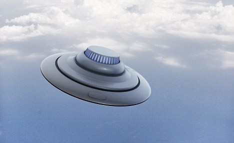 Mô hình UFO này có vẻ giống những gì Ronald Hughes mô tả.