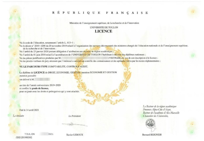 Bằng do Đại học Toulon (Cộng hòa Pháp) cấp cho sinh viên tốt nghiệp chương trình liên kết quốc tế. Ảnh chụp màn hình website Học viện Tài chính.