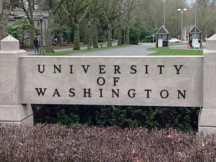 28. University of Washington. Đại học Washington được sáng lập vào năm 1782 dưới sự bảo trợ của tổng thống Mỹ đầu tiên George Washington. Trường được xếp hạng trong top 100 đại học khoa học xã hội và nhân văn tại Mỹ theo US News and World Report. Trường đặt tại Chestertown, bang Maryland cách thủ đô Washington D.C, Baltimore và Philadelphia 120 km.