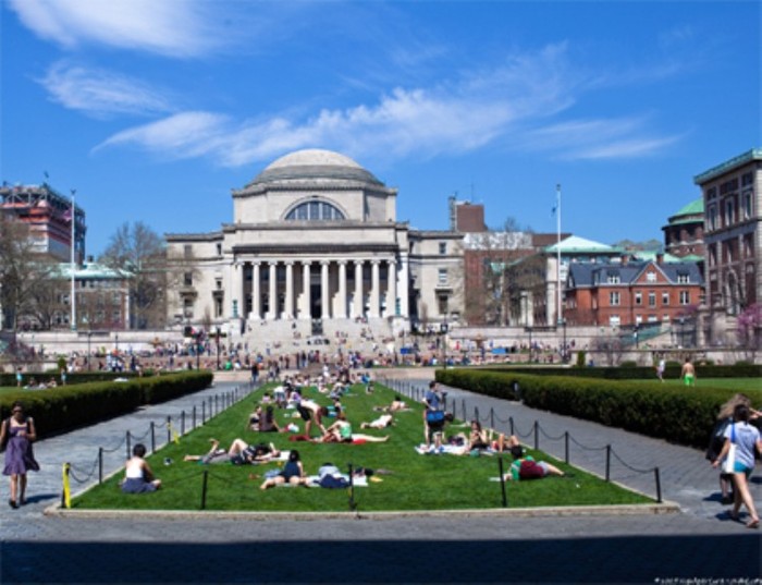3. Đại học Columbia Số lượng tỷ phú tốt nghiệp: 20. Những tỷ phú nổi tiếng từng tốt nghiệp: tỷ phú Warren Buffett, Henry Kravis và Robert Kraft.