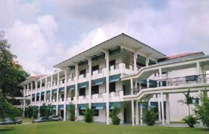 9. The Chinese High school