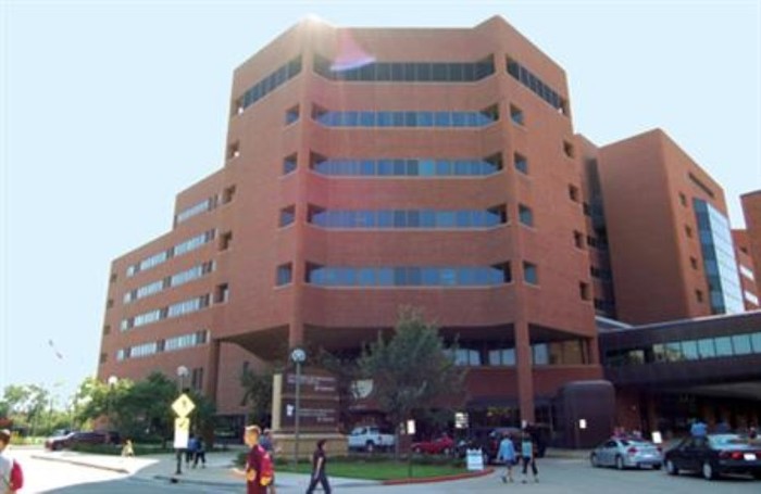 3. Wake Forest University School of Medicine Thứ hạng trên BXH các trường y tốt nhất nước Mỹ: 45 Số thí sinh ứng tuyển: 7.389 Số thí sinh trúng tuyển: 226 Tỉ lệ thí sinh được nhận: 3,1%