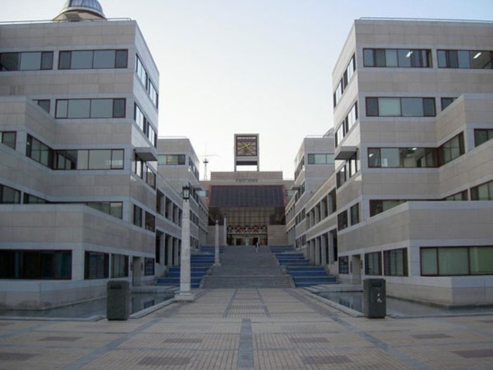 Trường Đại học Khoa học và Công nghệ Pohang - Hàn Quốc.