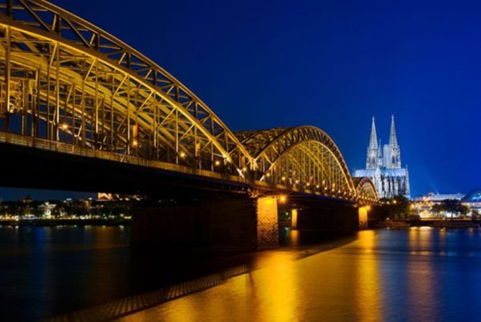 Cầu ở Cologne