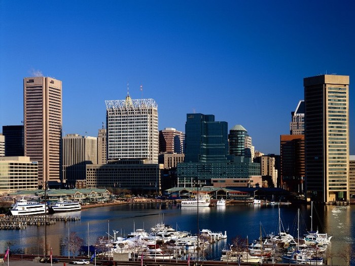 2. Baltimore Thành phố cảng này không còn thế mạnh về thép, tự động hóa như thuở xưa, nhưng bù lại, lĩnh vực dịch vụ đang phát triển. Ngoài ra, còn có các lĩnh vực tự động hóa, dịch vụ tài chính, kinh doanh và chăm sóc sức khỏe thu hút nhiều lao động.