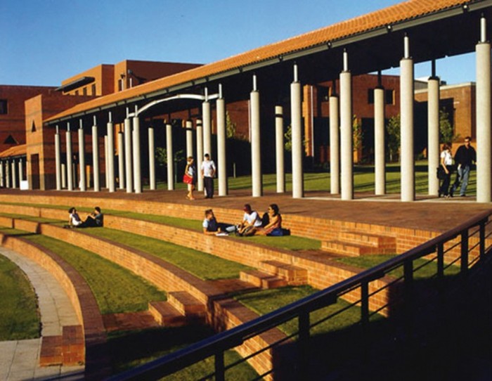 75. Curtin University, Australia - 1987