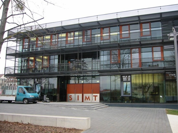 Stuttgart, Stuttgart Institute of Management and Technology (SIMT)