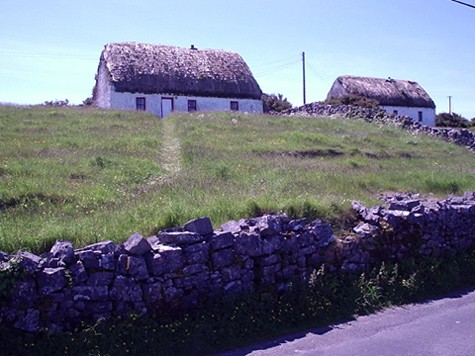 Ngôi nhà nông thôn truyền thống ở quần đảo Aran, bờ biển phía tây của Ireland