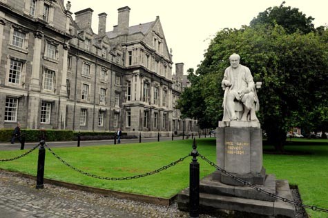 Thư viện trường Trinity College.
