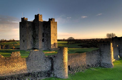 Thành cổ Trim Castle (thế kỷ 12) tại County Meath.