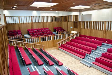 Điều đặc biệt là trong trung tâm liên hợp thể thao của trường UCD còn có một phòng được thiết kế riêng cho các cuộc thi tranh luận và hùng biện của sinh viên. TRA CỨU ĐIỂM THI ĐẠI HỌC CAO ĐẲNG 2012